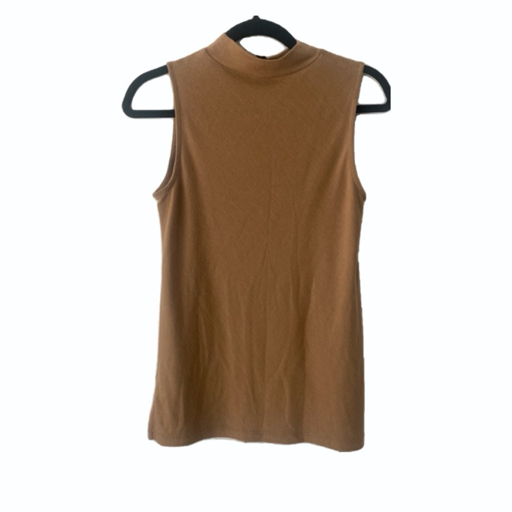 Banana Republic - Luxespun - sleeveless mock-neck top. Color: Camel. Size: XS
